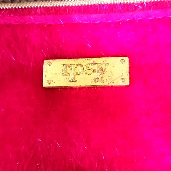 Ipsy bag - Picture 2 of 3